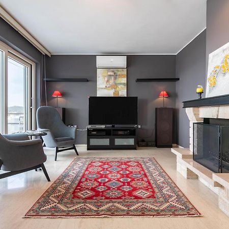 Sunlight House - Palatial Fully Equipped Apartment Near The Sea Aten Exteriör bild